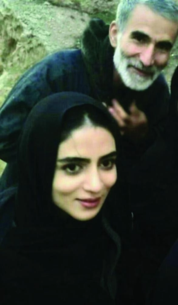 






سحر خداياري مع والدها