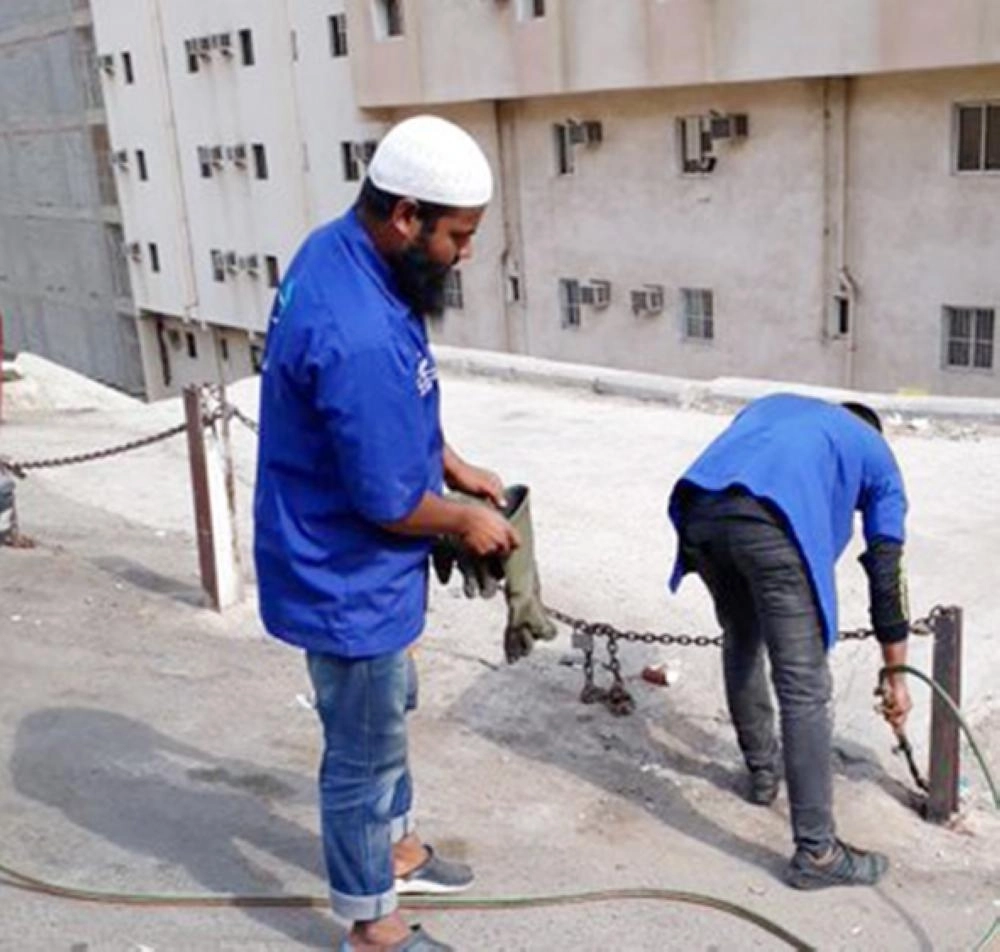 






من إزالة الحواجز الحديدية                  (مكة)