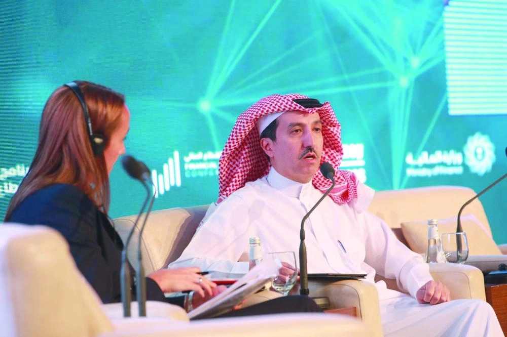 






من الجلسة الحوارية                                                       (يوروموني)