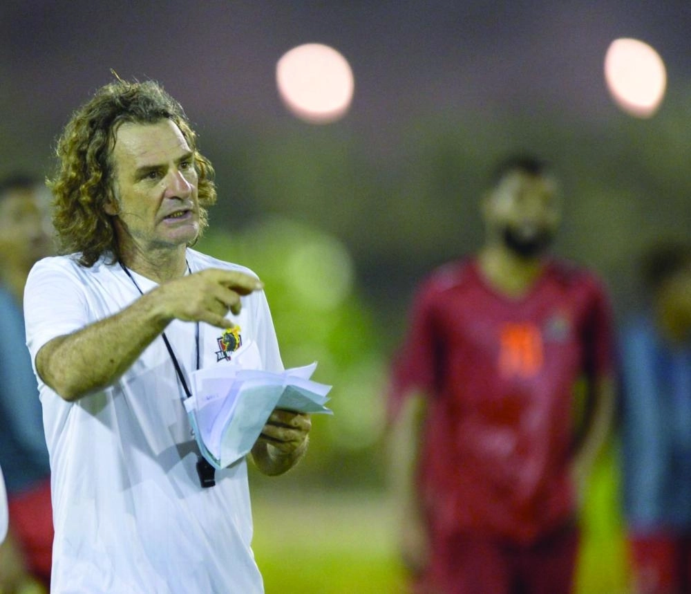 كارينيو يقود تدريبات الوحدة (إعلامي الوحدة)