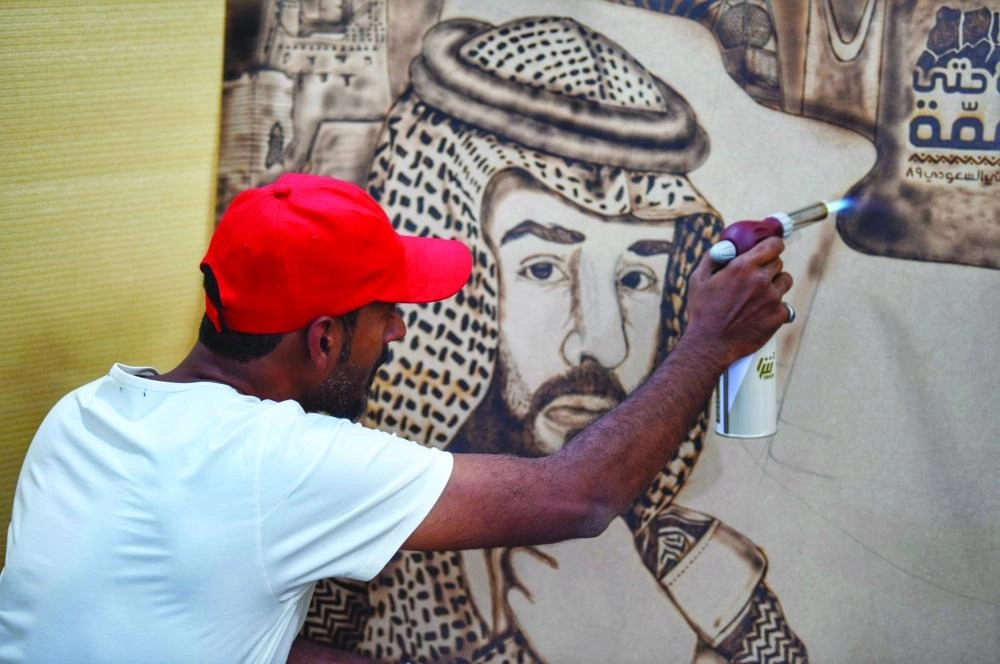 ولي العهد أيقونة أحد الرسامين بحفر الباطن