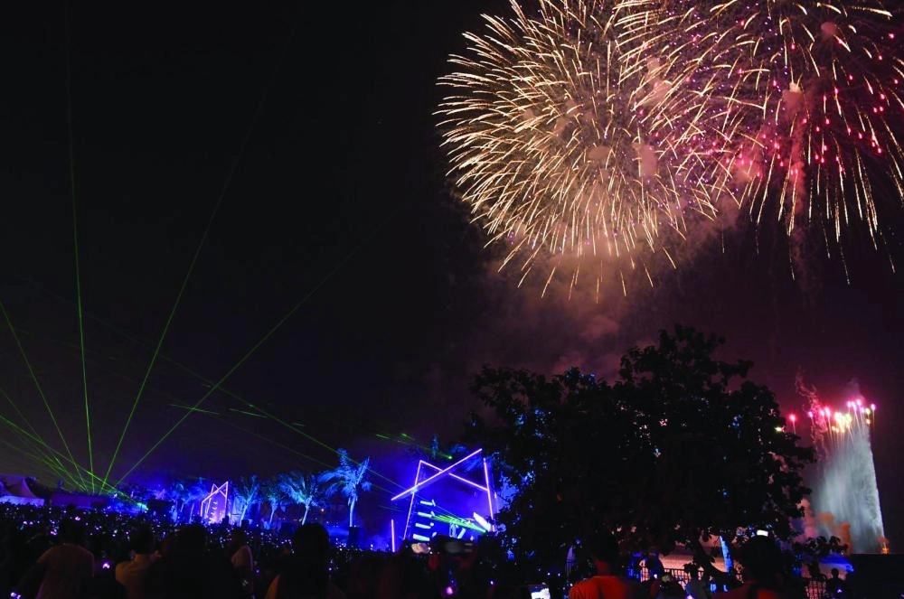 






ألعاب نارية خلال الاحتفالات                                    (مكة)