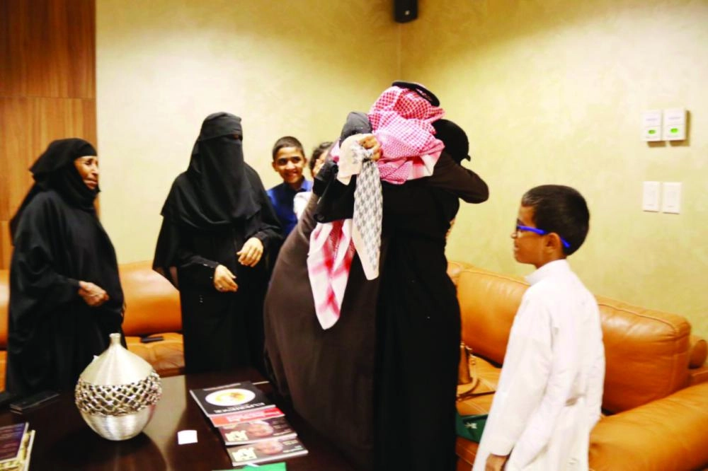 






من لقاء الذروي بعائلته                                        (مكة)