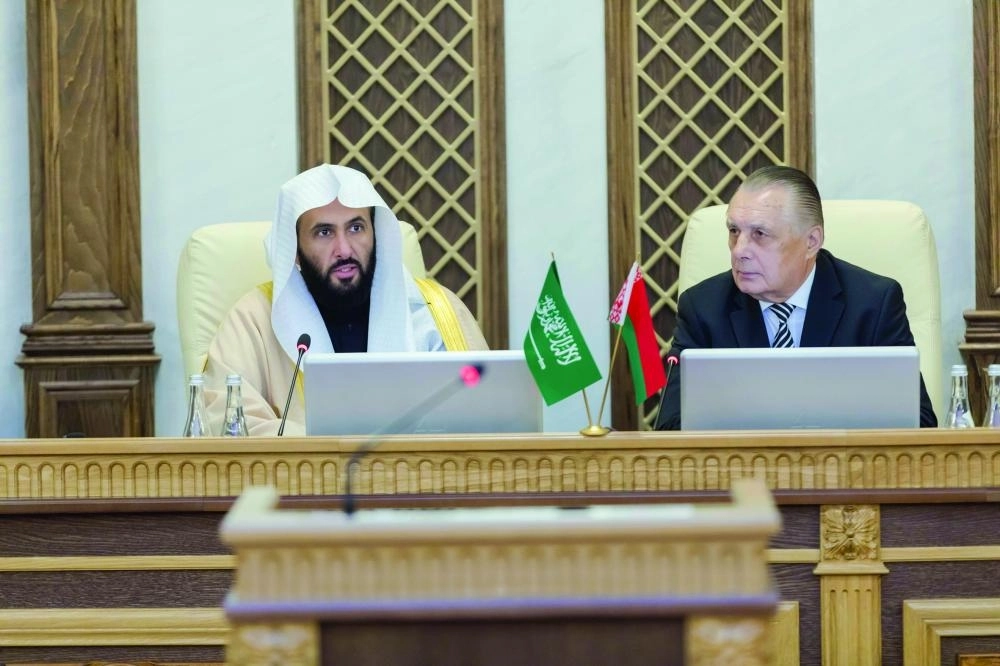 






وليد الصمعاني خلال الزيارة                                      (واس) 