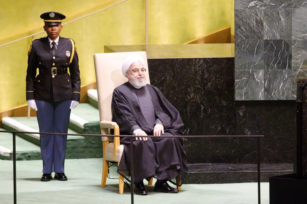 






صورة لروحاني في الأمم المتحدة تعبر عن العزلة التي تتعرض لها بلاده                  (د ب أ)