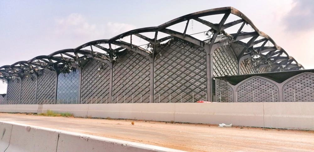 محطة قطار الحرمين في جدة بعد الحريق (أنس الحارثي)