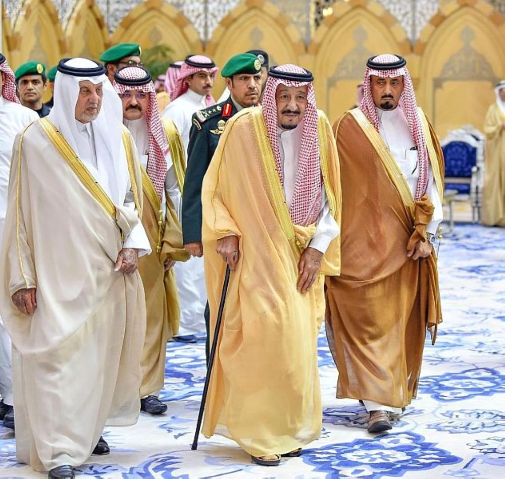 خادم الحرمين الشريفين يصل إلى الرياض قادما من جدة