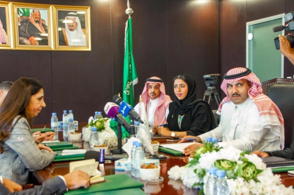 "إعمار اليمن" و"الاسكوا" يبحثان تحقيق التنمية في اليمن