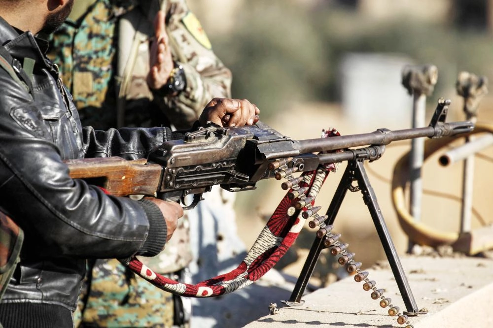 






استعدادات حربية شمال سوريا                                                                       (د ب أ)