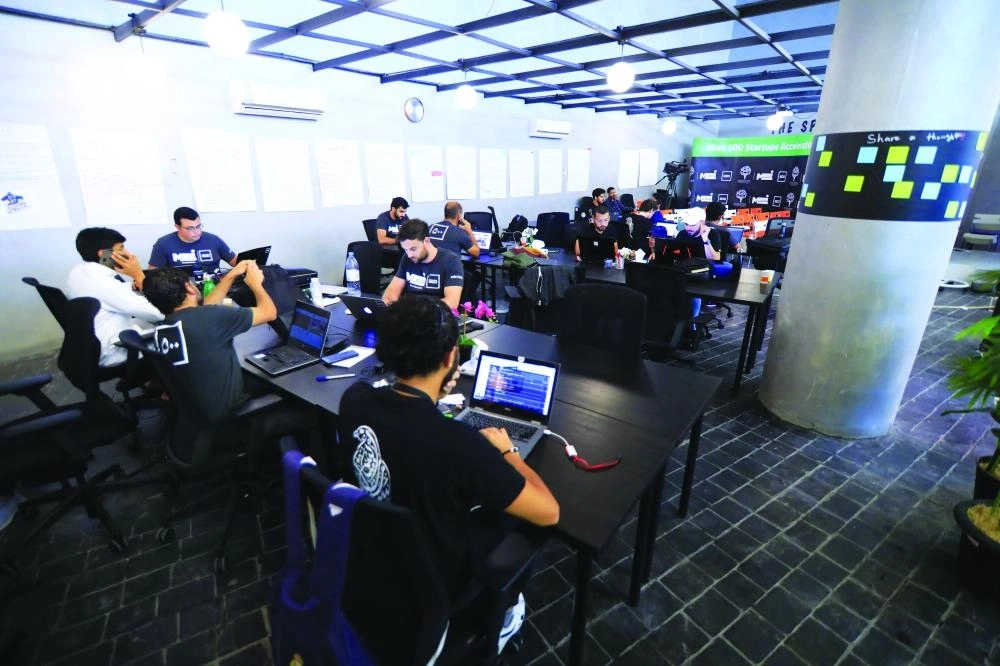 






أصحاب شركات ناشئة في مسرعة مسك                                                         (مكة)