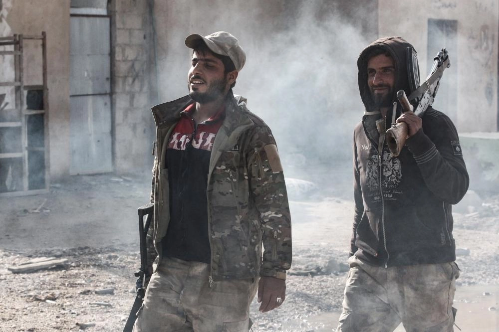 جنديان من قوات قسد السورية (د ب أ)