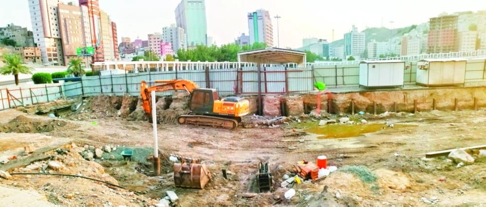 من الأعمال الإنشائية لمشروع المواقف الآلية الذكية بالجميزة (أنس الحارثي)