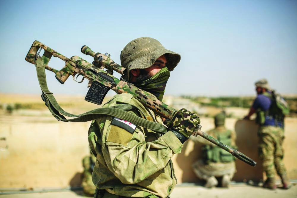 أحد الجنود السوريين التابعين لتركيا (د ب أ)