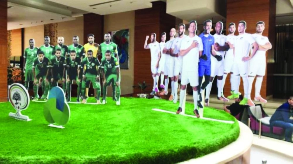 






مجسمات لاعبي المنتخبين بمقر إقامة الأخضر