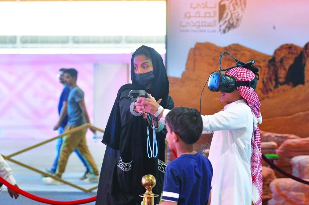 من معرض الصقور والصيد                     (مكة)