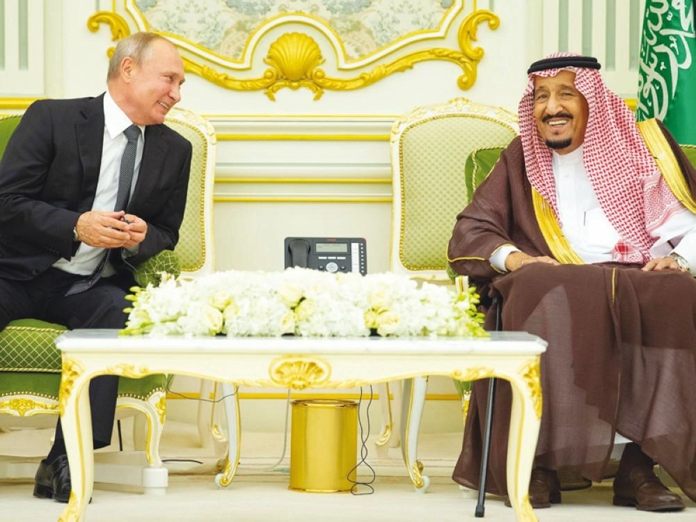 الملك سلمان وبوتين خلال توقيع الاتفاقيات (واس)