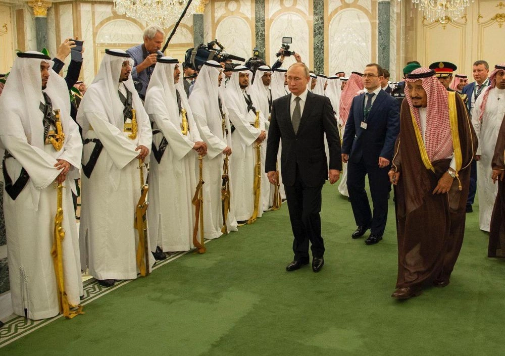 (بندر بن جلعـود)