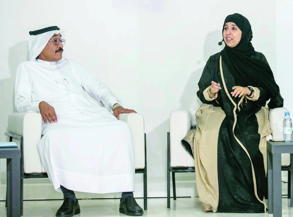 
من الجلسة الحوارية (مكة)
