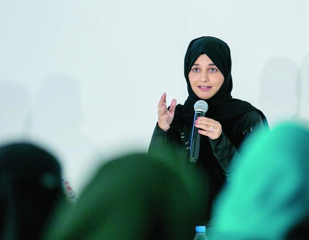 
من الجلسة الحوارية (مكة)
