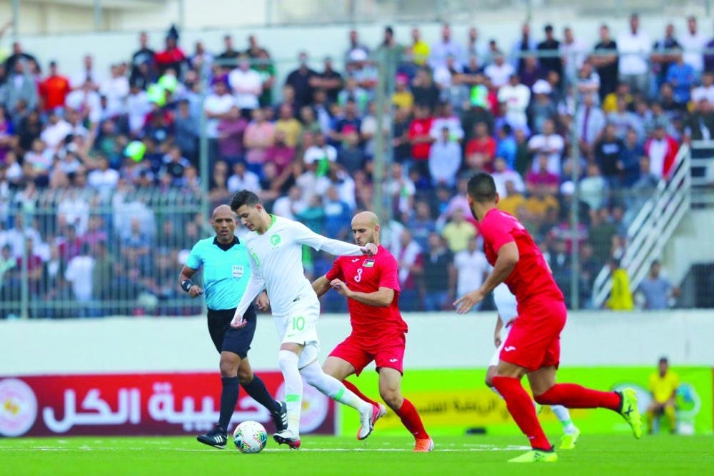 الحمدان يقود هجمة سعودية في مواجهة أمس (الاتحاد السعودي)