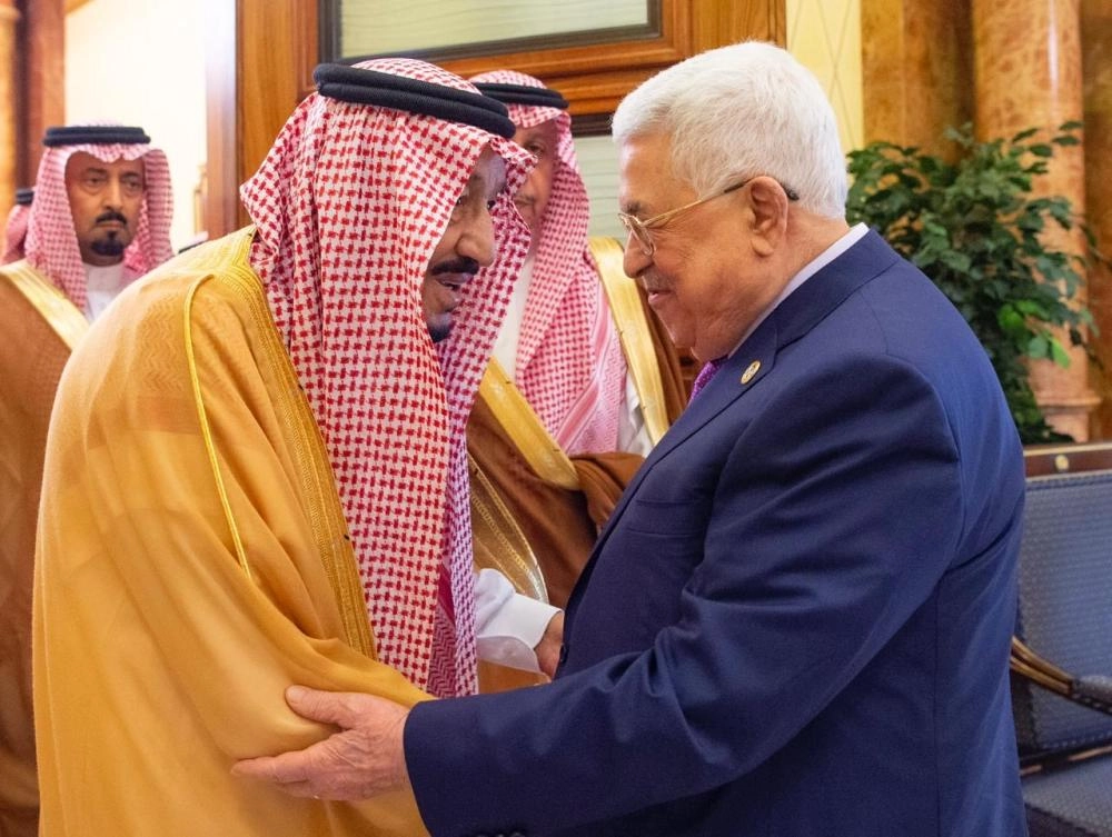 خادم الحرمين الشريفين يستقبل رئيس دولة فلسطين (واس)