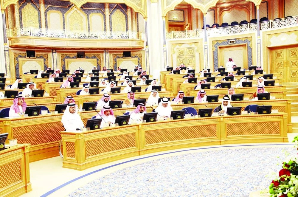 






من جلسة الشورى أمس                                    (واس)