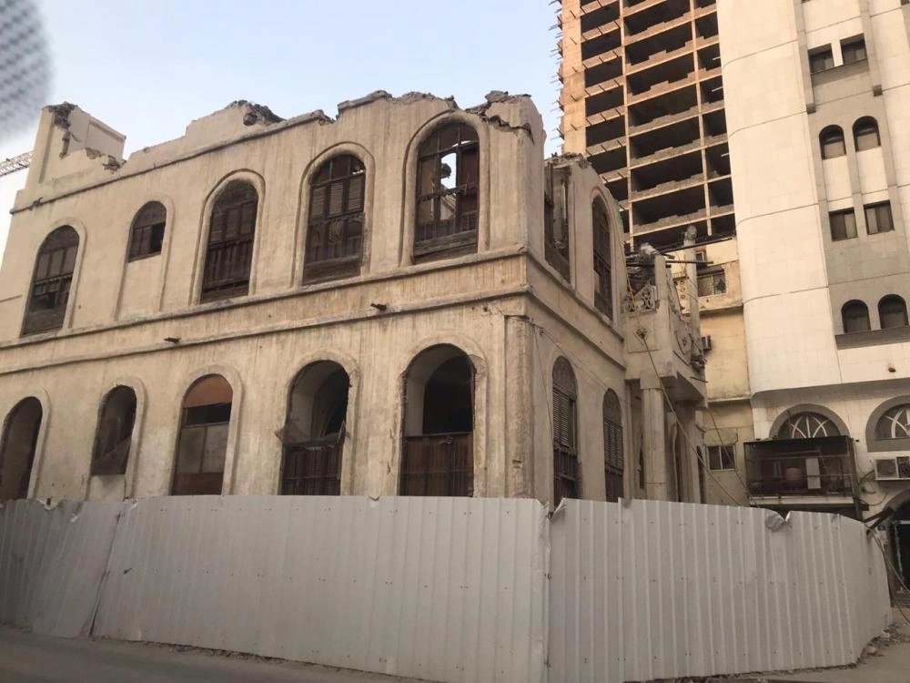 القصر بعد إيقاف إزالته من الأمانة (مكة)