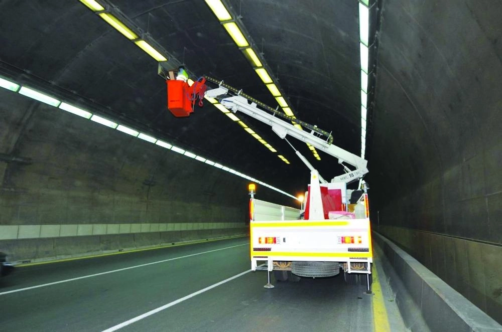 جانب من تركيب الكاميرات                 (مكة)