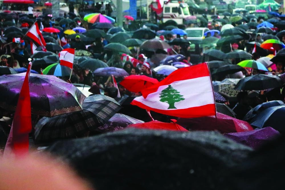 المظاهرات في لبنان تتواصل لليوم الثامن   (د ب أ)