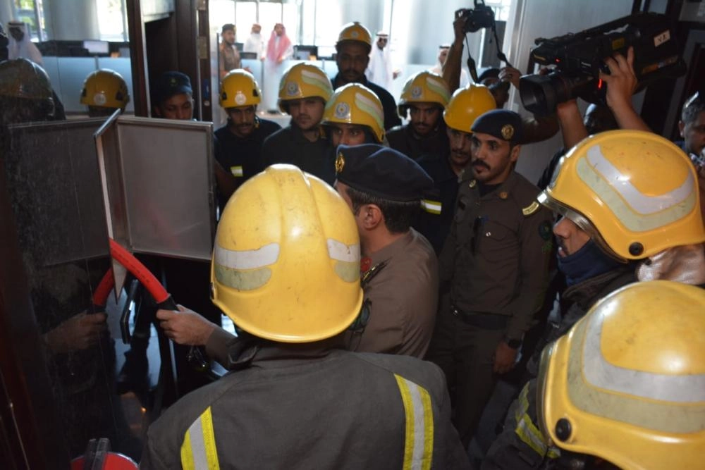 من حملة الكشف على المباني العالية (مكة)