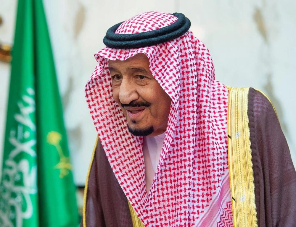 خادم الحرمين خلال استقباله رئيس الاتحاد السويسري (واس)