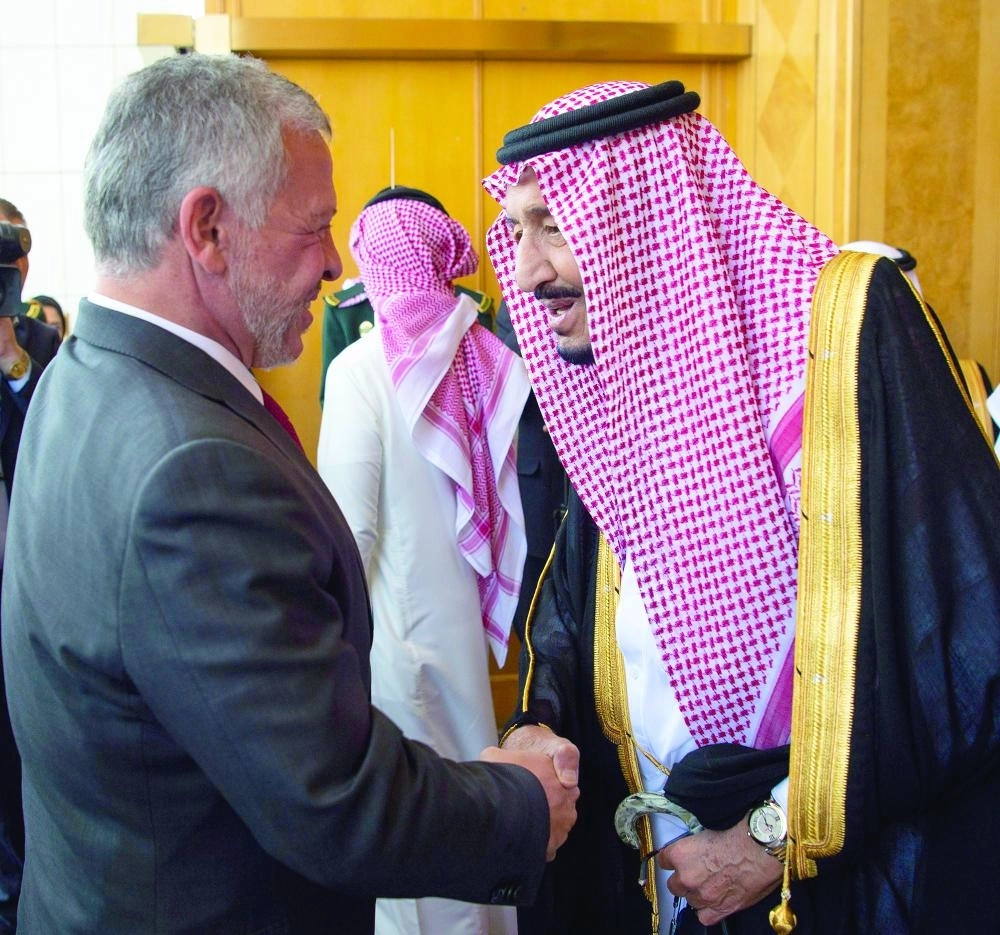 






الملك سلمان لدى استقباله الملك عبدالله الثاني أمس                   (واس)