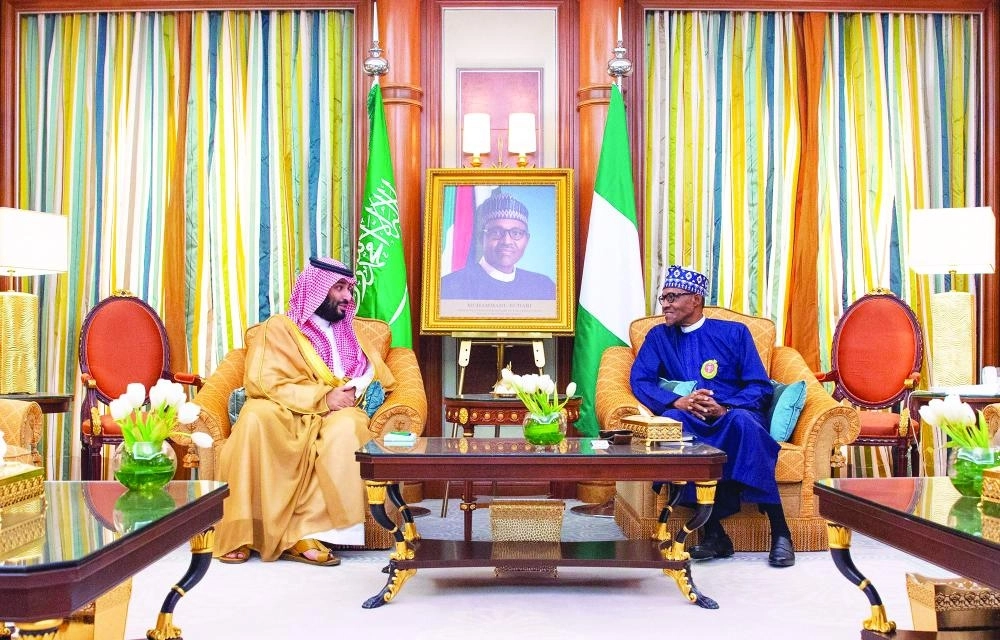 ولي العهد خلال لقائه الرئيس النيجيري أمس                                (واس)