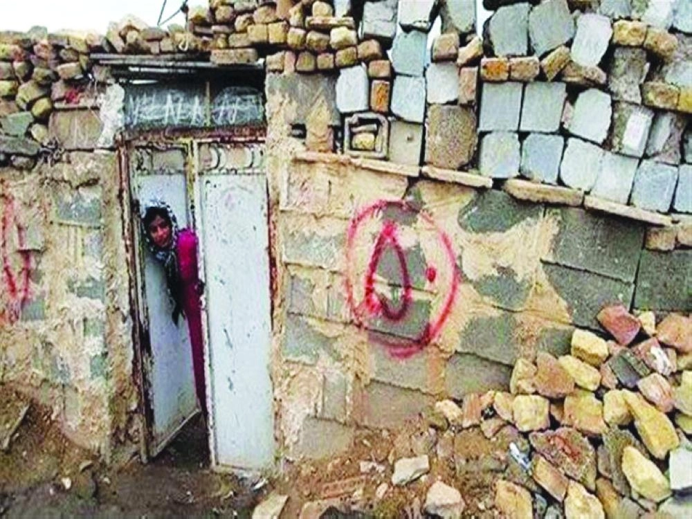 






إيرانيون يسكنون في أماكن غير آدمية