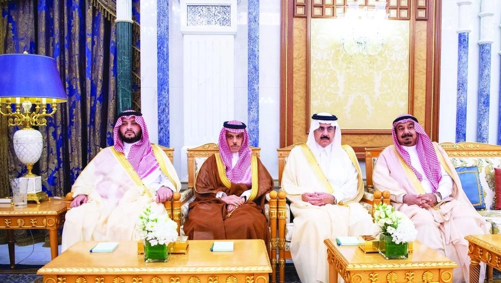 






أمراء ووزراء خلال الاستقبال