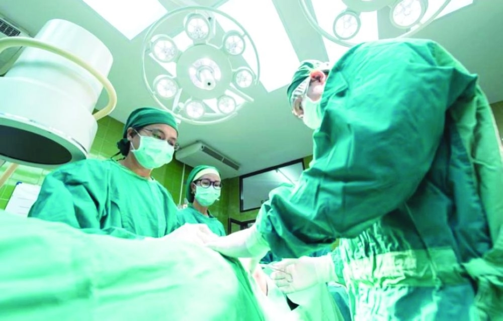 






عملية ولادة قيصرية                                (مكة)