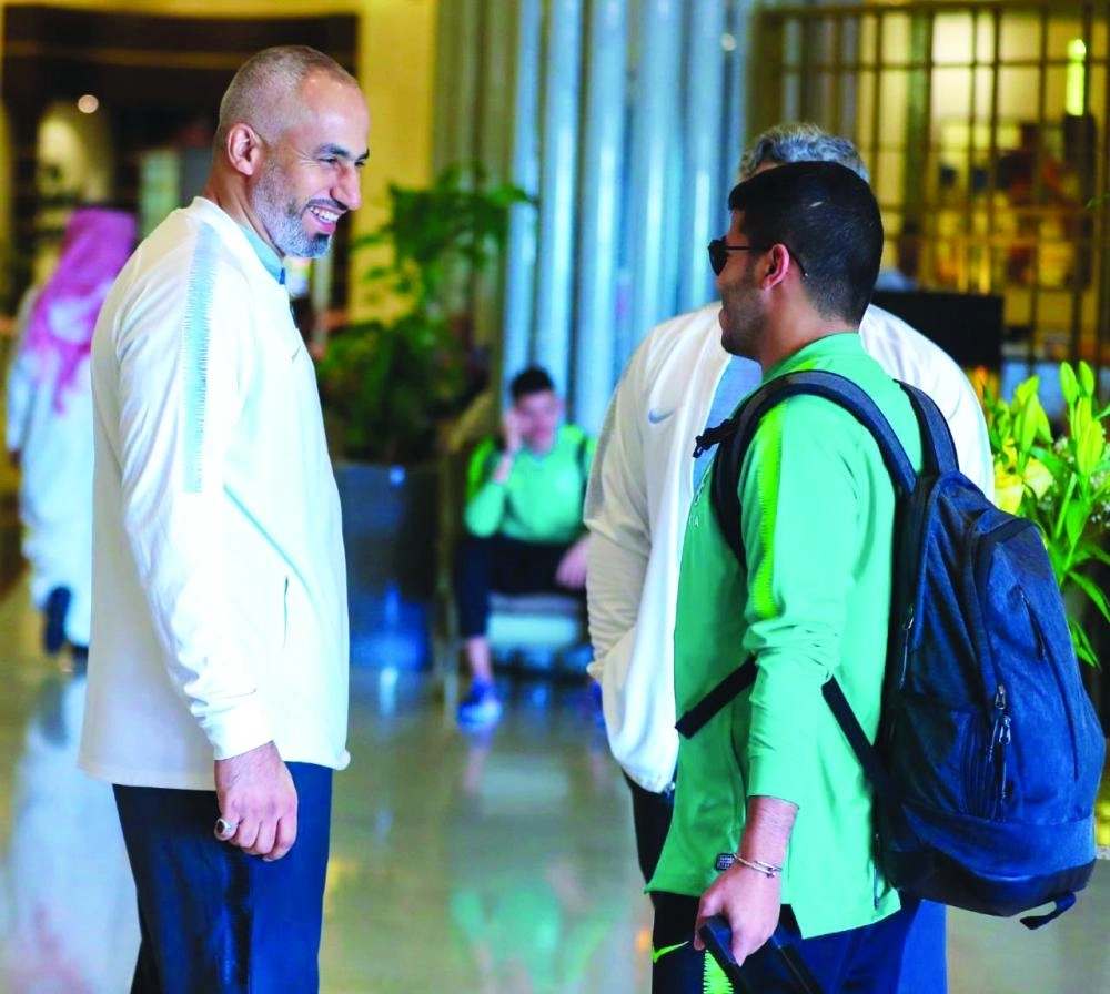 استقبال الجهاز الفني والإداري للاعبين أمس