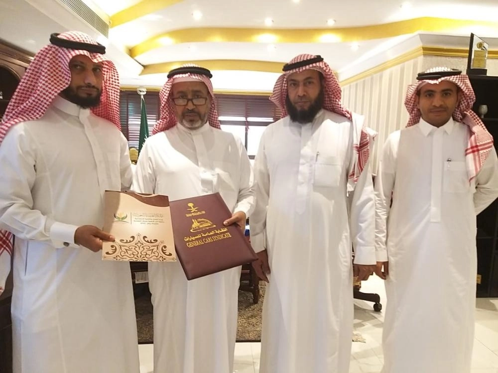 نقابة السيارات تفعل الشراكة المجتمعية مع جمعية البر الخيرية (مكة )