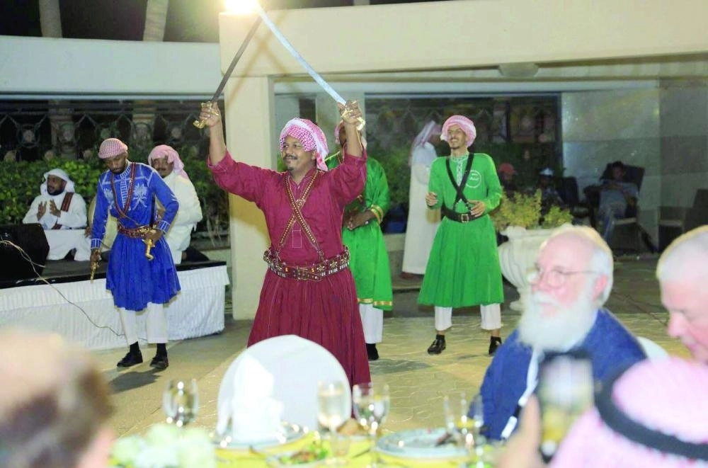 من العروض الفنية الفلكلورية                                                              (مكة)