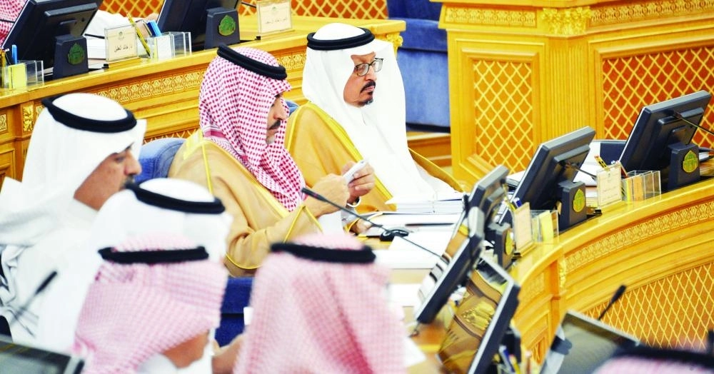 من جلسة الشورى أمس  
