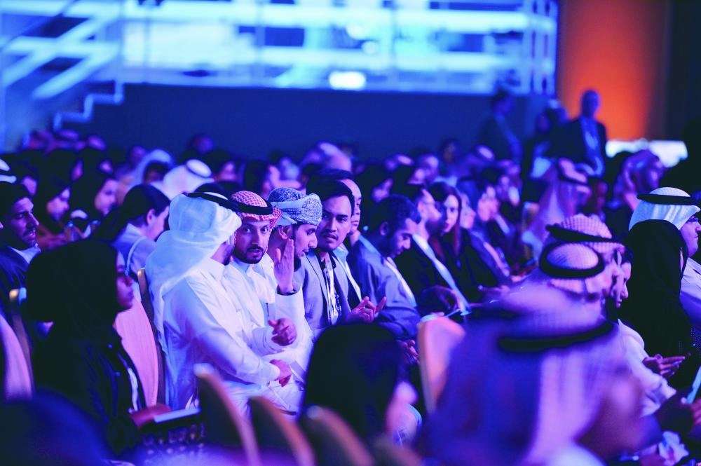 






من حضور الجلسة                                         (مسك)