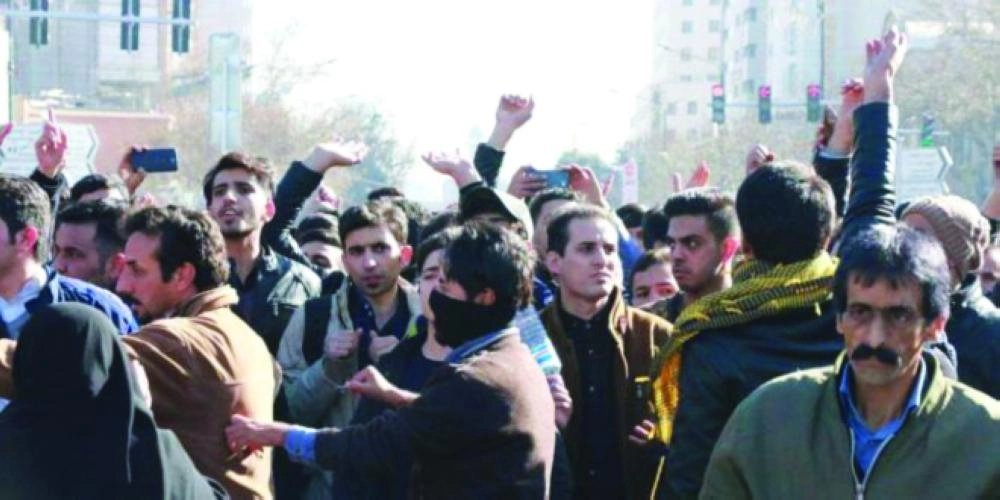 






مظاهرات الإيرانيين بعد رفع سعر الوقود                       (مكة)