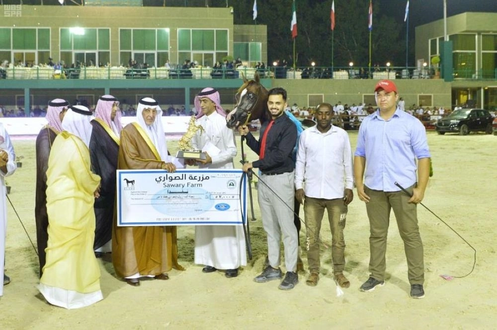  الفيصل يتوج الفائزين بالمراكز الأولى في بطولة منطقة مكة المكرمة العاشرة لجمال الجواد العربي (واس )