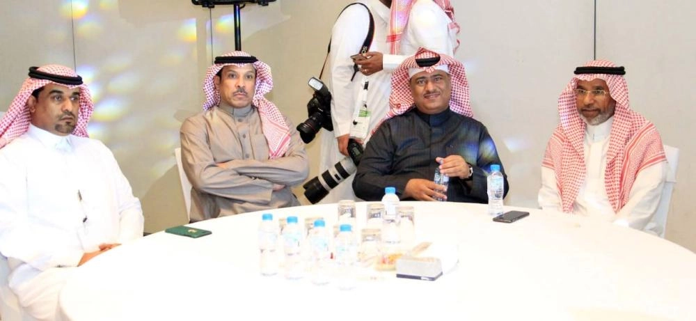 الأمير خالد بن الوليد يدشن الهوية الجديدة لرابطة دوري فرق الأحياء لكرة القدم 