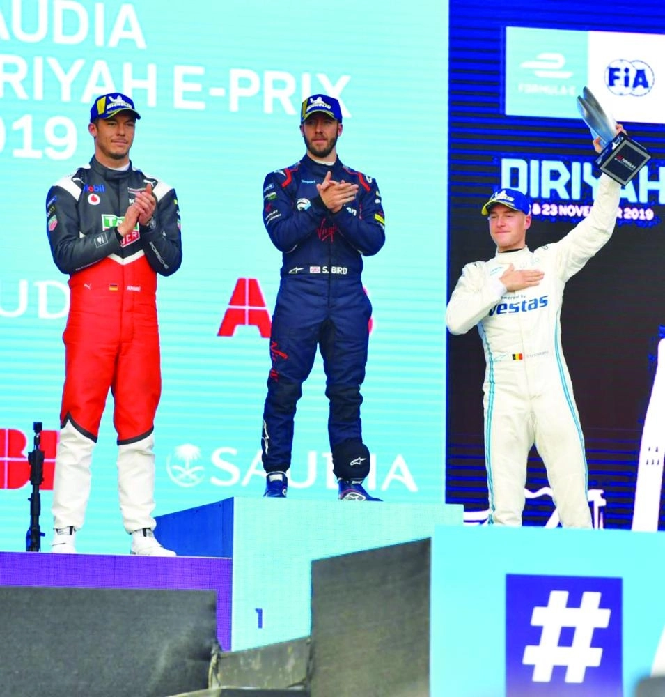 المركز الثالث سائق مرسيدس البلجيكي "سوفيل فاندورن" 