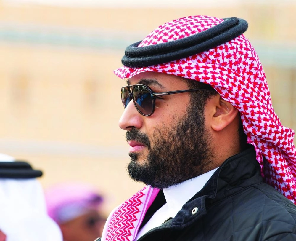 الأمير محمد بن سلمان لدى رعايته انطلاقة فورمولا إي للسيارات الكهربائية بالدرعية أمس                                                                 (واس)