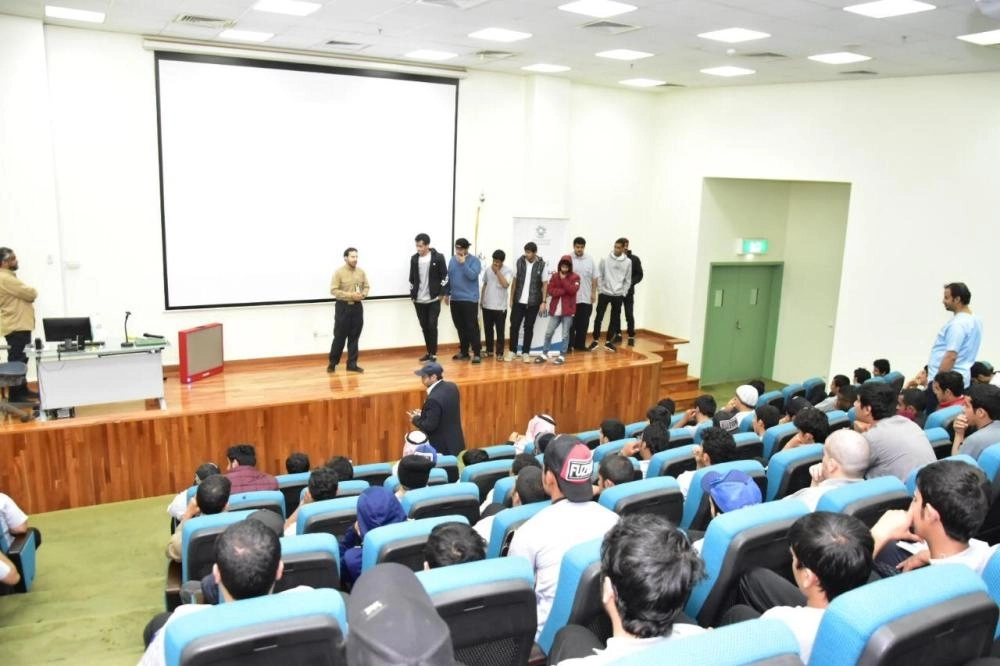 الدورات التدريبية بخميس مشيط