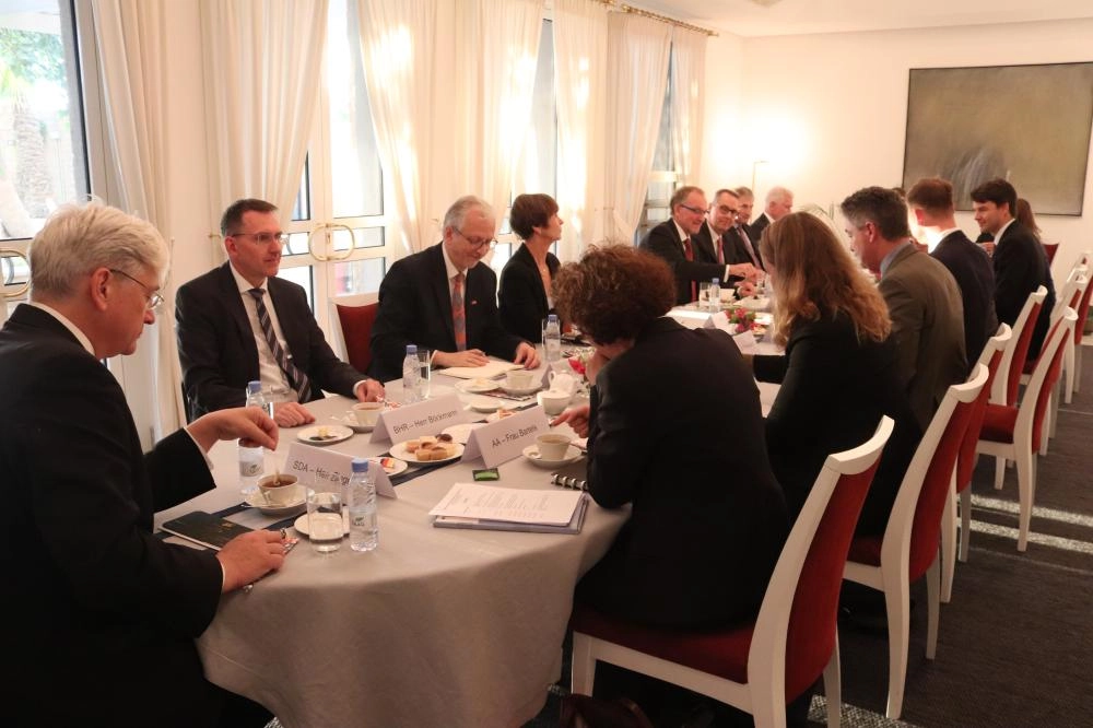 زيارة وزير الدولة نيلس أنين