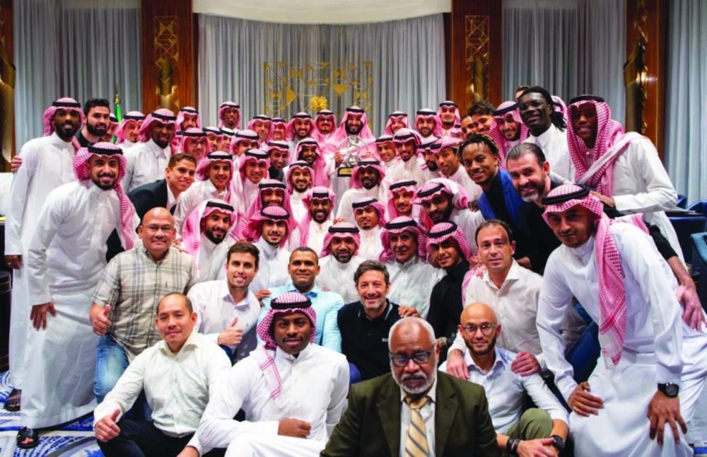 الأمير محمد بن سلمان خلال استقباله فريق الهلال                                                  (واس)