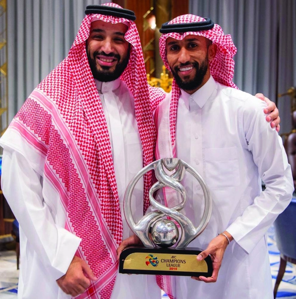 الأمير محمد بن سلمان خلال استقباله فريق الهلال                                                  (واس)